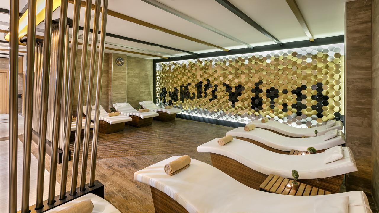 B Business Hotel & Spa Antalya Ngoại thất bức ảnh